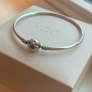 Pandora Limited Edition Dainty Bow Sterling Silver Bangle Bracelet